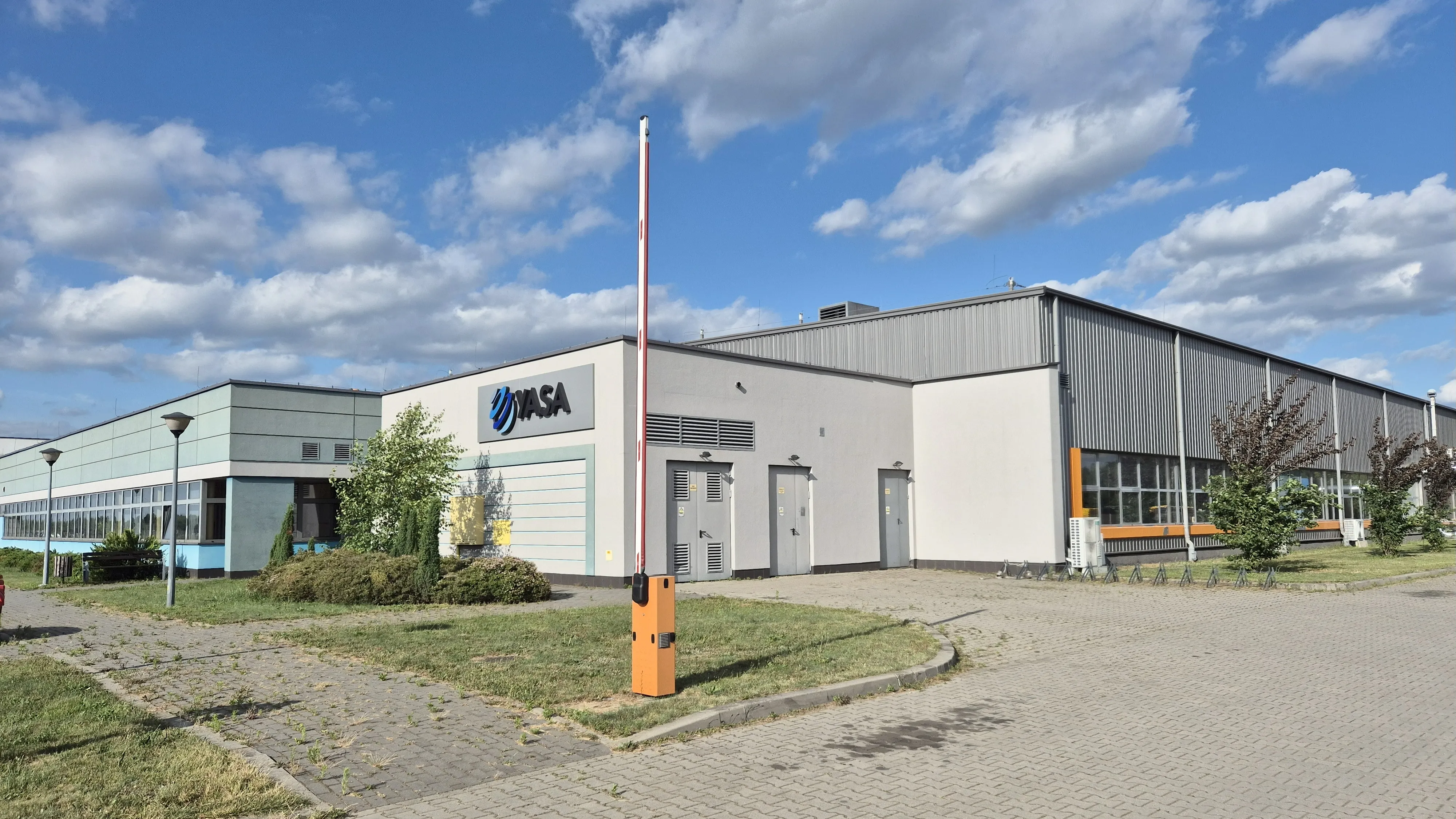 Mielec - obiekt produkcyjno-magazynowy (na sprzedaż) 1